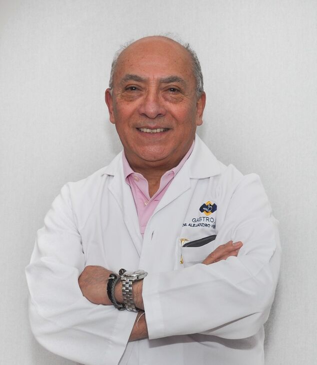 Médico endocrinólogo Freddy